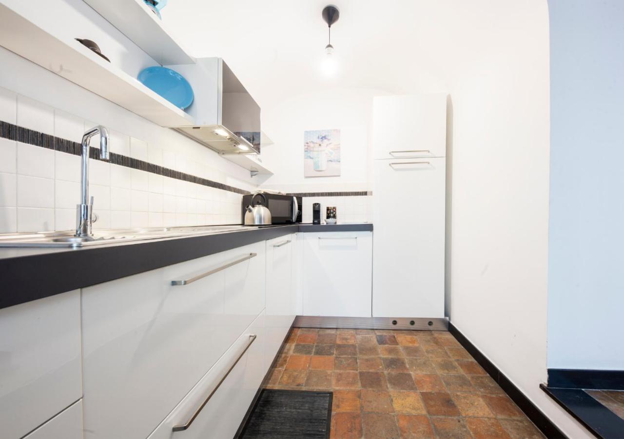 Elegante Loft In Centro Storico Acquario Apartment Genoa Luaran gambar