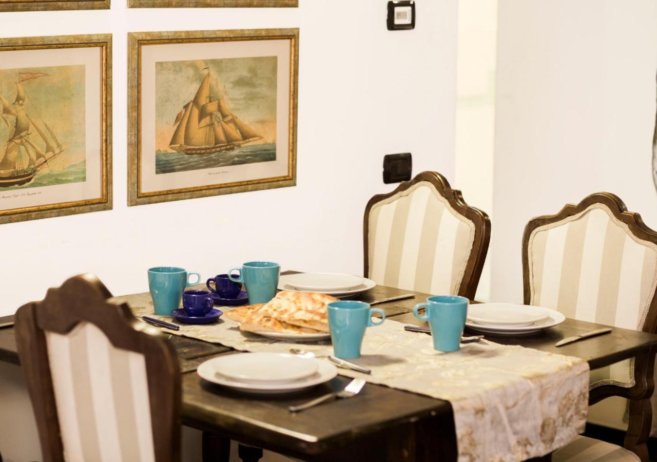 Elegante Loft In Centro Storico Acquario Apartment Genoa Luaran gambar